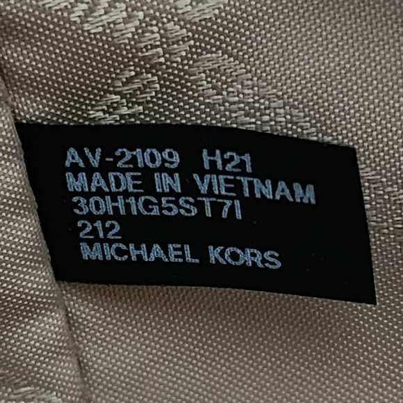 Michael Kors Sinclair Logo LG Tote - Picture 6 of 9